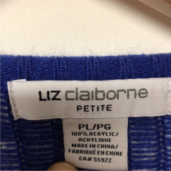 Liz Claiborne Petite Large Snowflake Sweater - Picture 2 of 9